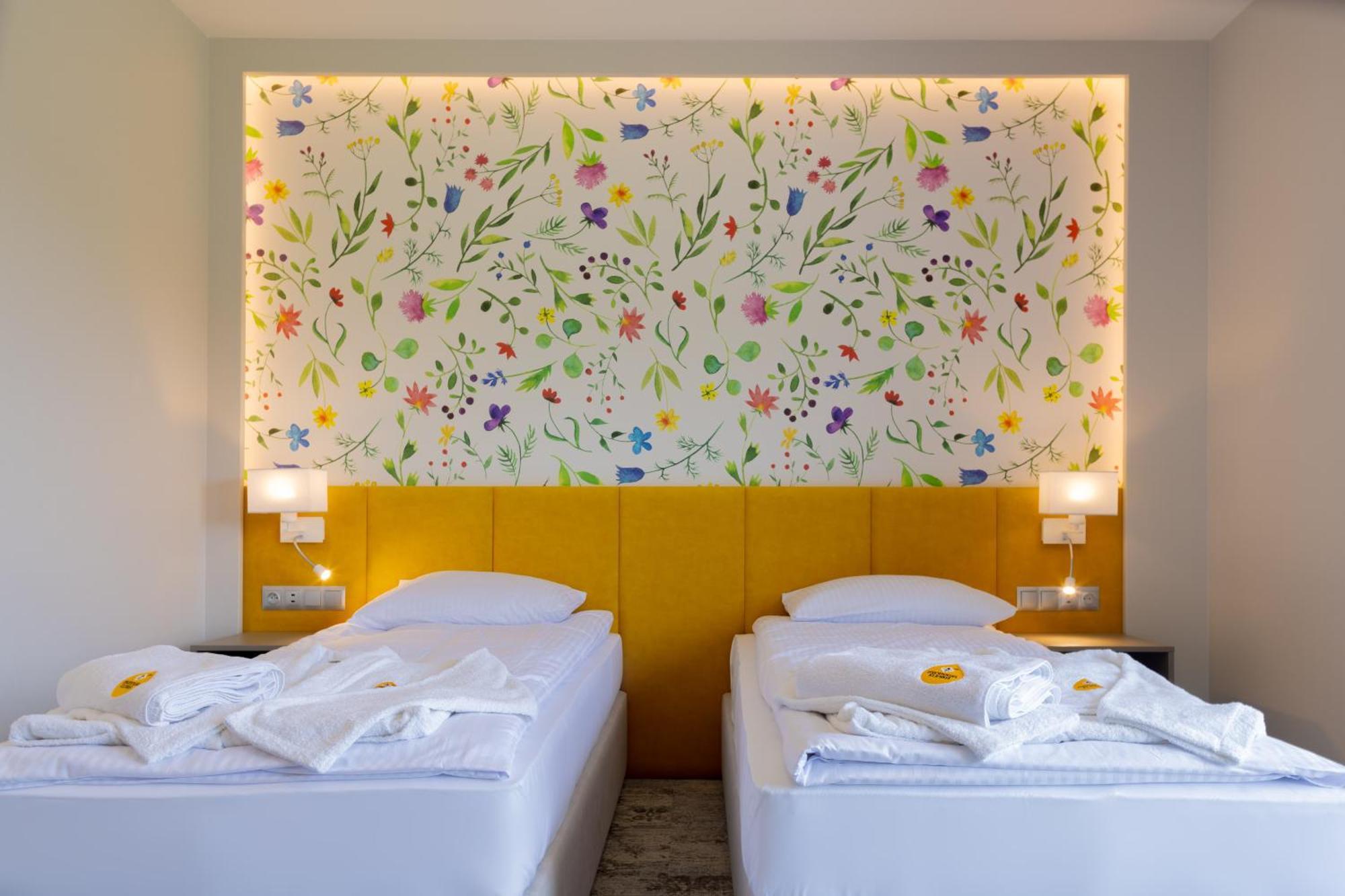 Miodowa Klinika Hotell Kamianna Exteriör bild
