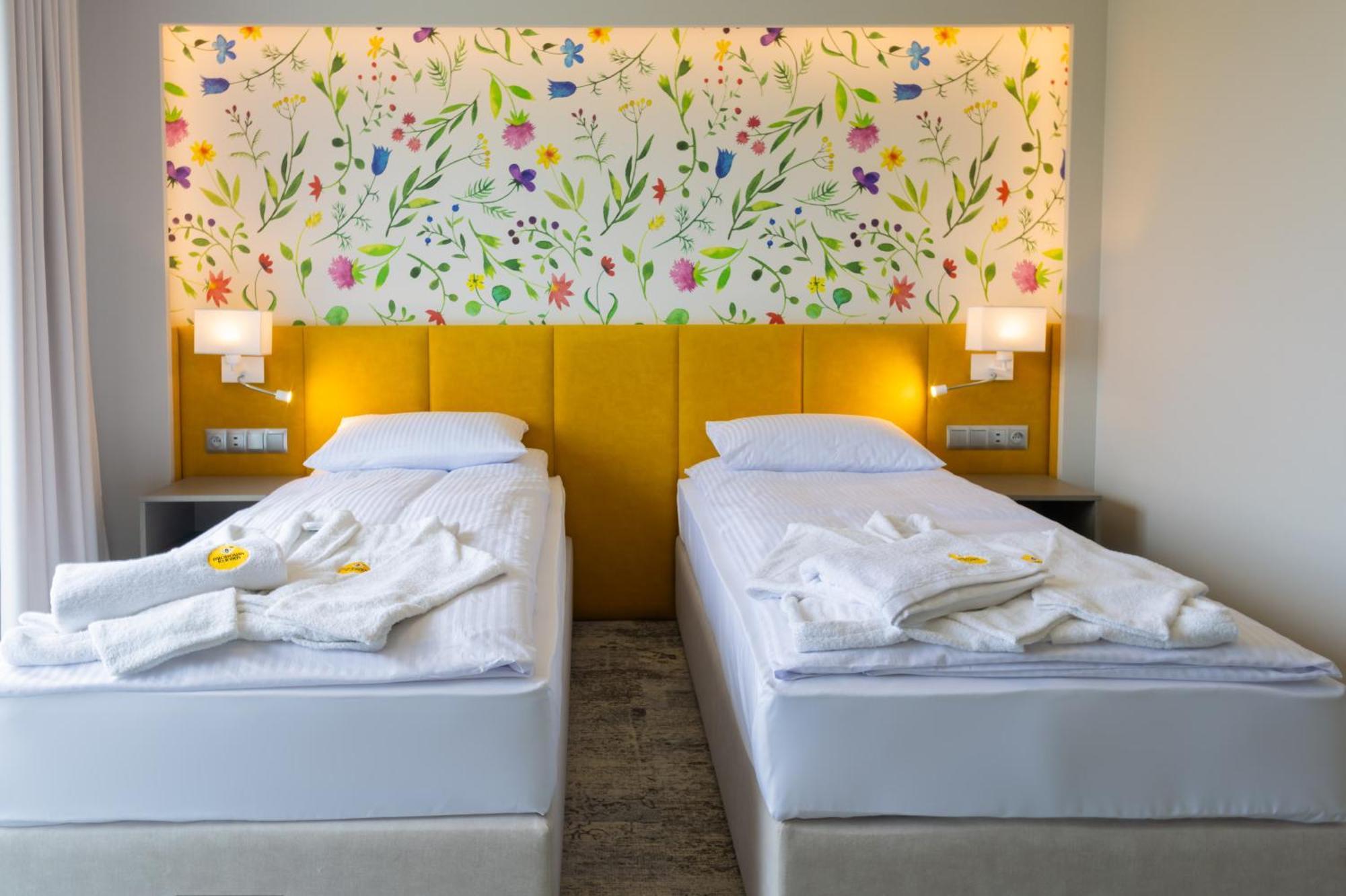 Miodowa Klinika Hotell Kamianna Exteriör bild
